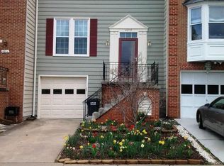 4013 Dogberry Ln, Fairfax, VA 22033