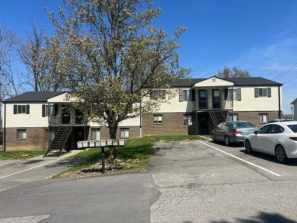 127 Lee Dr