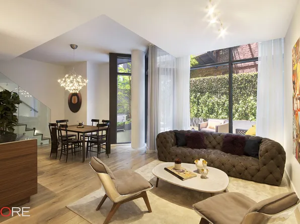 15 Renwick Street image 1 of 12