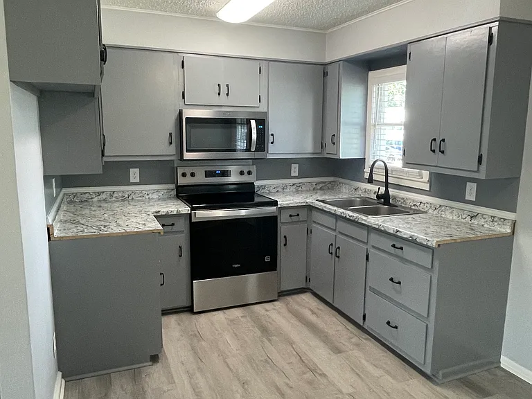 811 Oasis St — Photo 23
