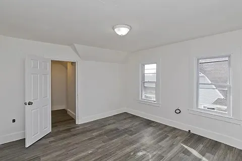 26 Huntington St #3 — Photo 6