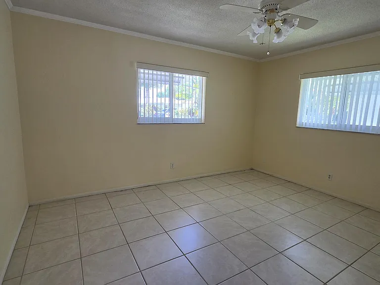 7002 NW 71st Ave — Photo 7