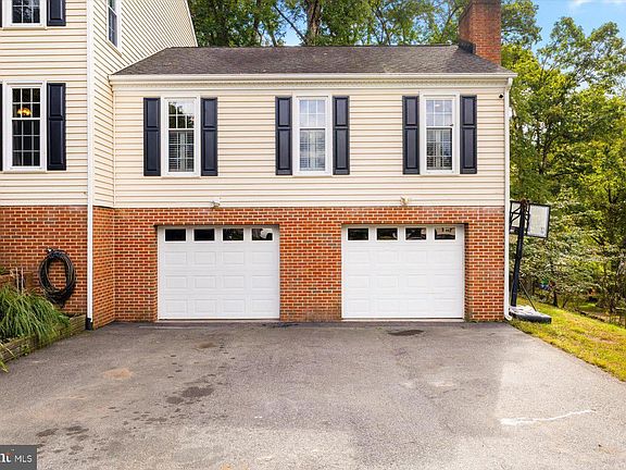 5th image of 616 Winterberry Dr