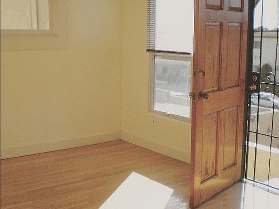 2nd image of 3513 Bellevue Ave