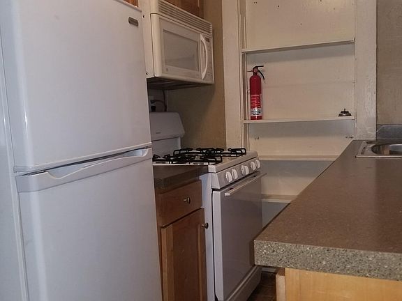 2nd image of 911 W 40th Ter APT 4