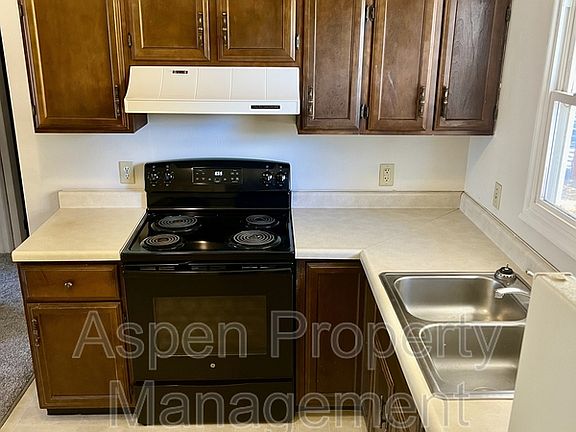 4th image of 2216 Piper Pl #1