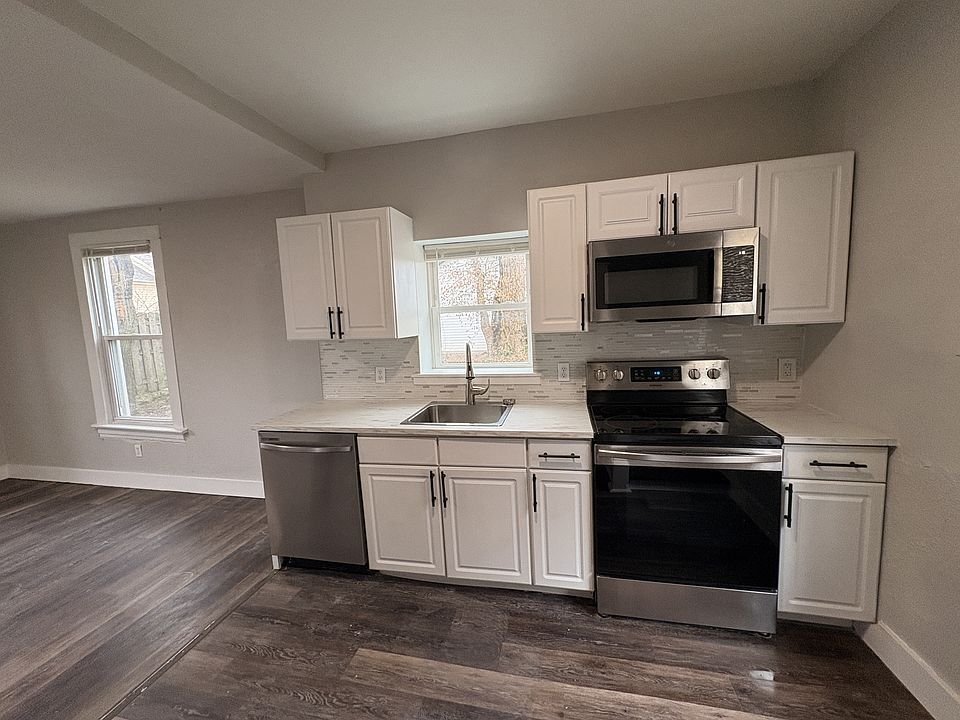 1st image of 3438 Greenwood Blvd
