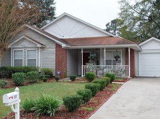 220 Bordeaux Ln, Savannah, GA 31419