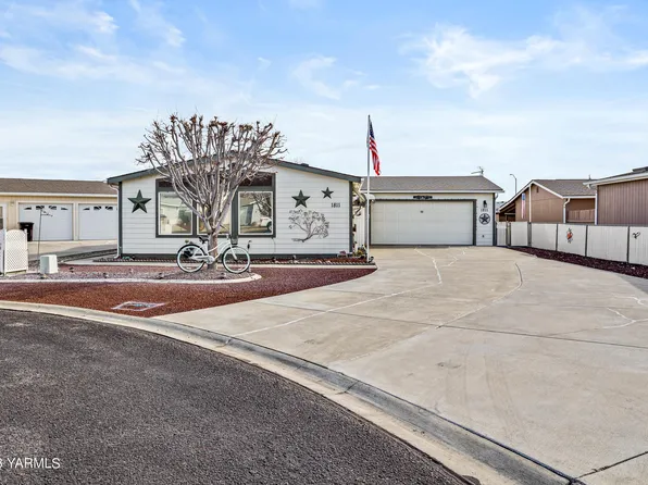 1811 Magnolia Ct, Yakima, WA 98908