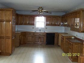 2nd image of 1212 NE Country Ln