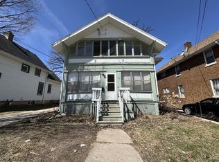 326 Buchner Ct, Waukesha, WI 53186