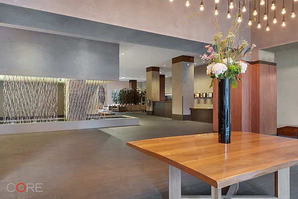 Rented by CORE | media 12