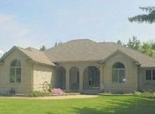 8380 Dean Rd, Fenton, MI 48430