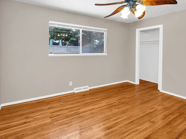 7208 Bellrose Ave NE — Photo 28