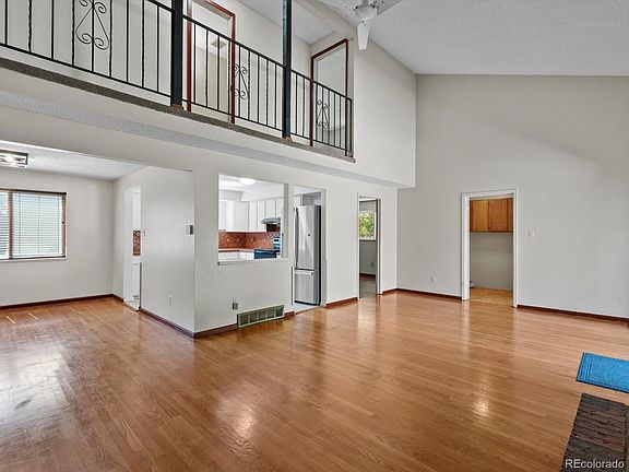 5th image of 1527 S Vivian Street