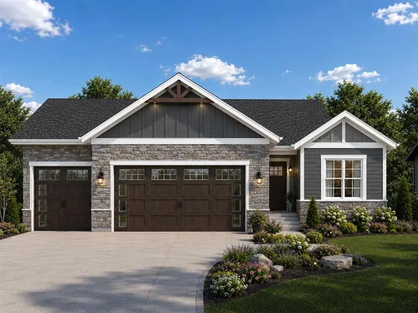 2719 Oak Crest Ct NW, Cedar Rapids, IA 52405