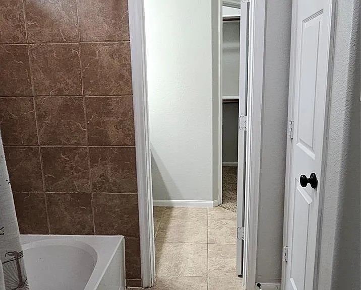 6027 Turner Shadow Ln — Photo 32