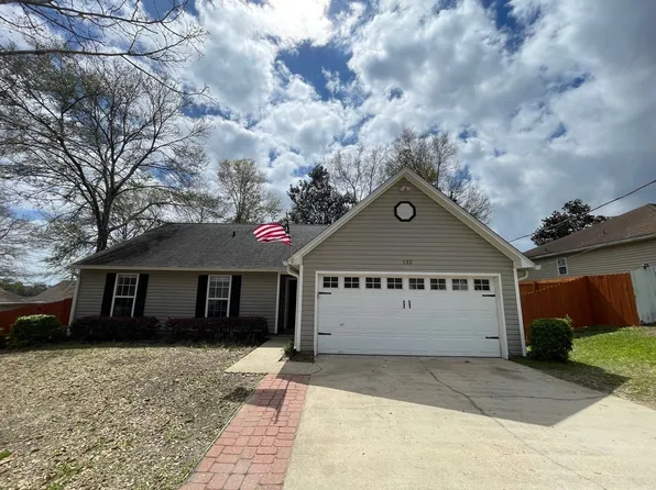 132 Menzel St, Valparaiso, FL 32580