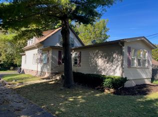 2048 N Sheridan Rd, Waukegan, IL 60087