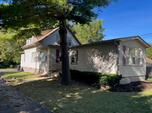 2048 N Sheridan Rd, Waukegan, IL 60087