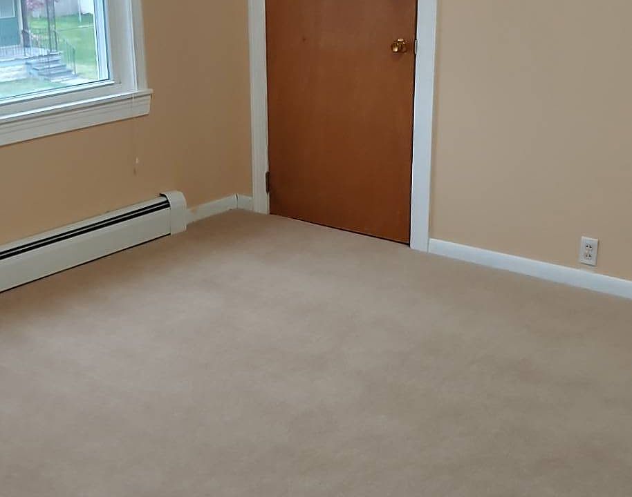 2nd image of 35 Tyler St