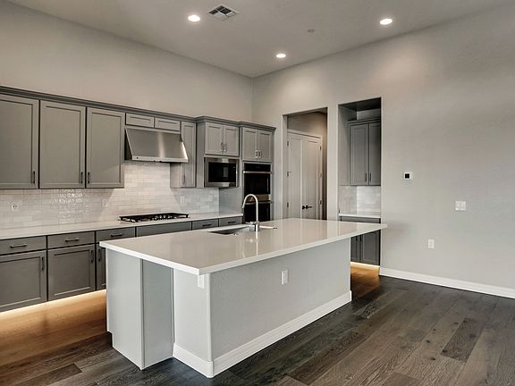Kitchen with island
