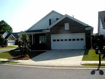 2nd image of 301 Sweetbirch Ln