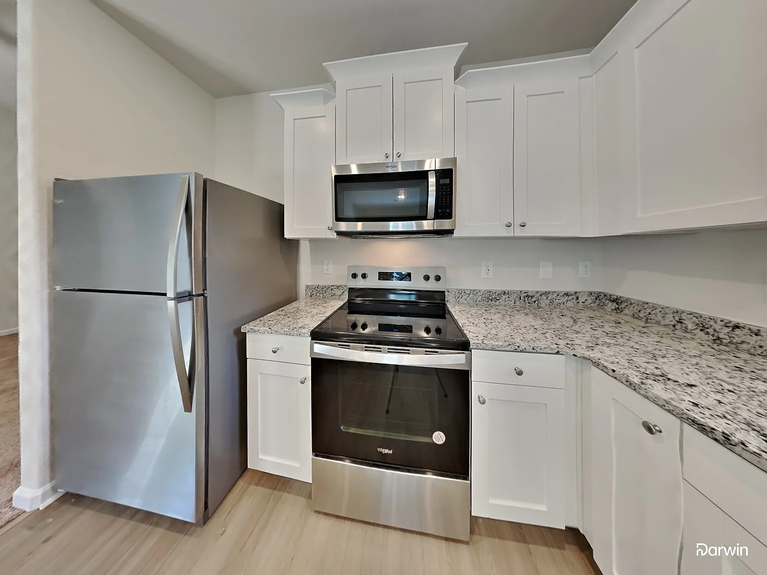 3 bed, 2.0 bath, 1316 sqft, $1,735 — Photo 3