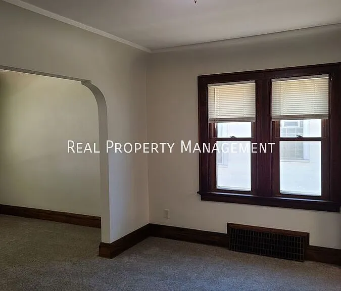 457 S 74th St — Photo 18