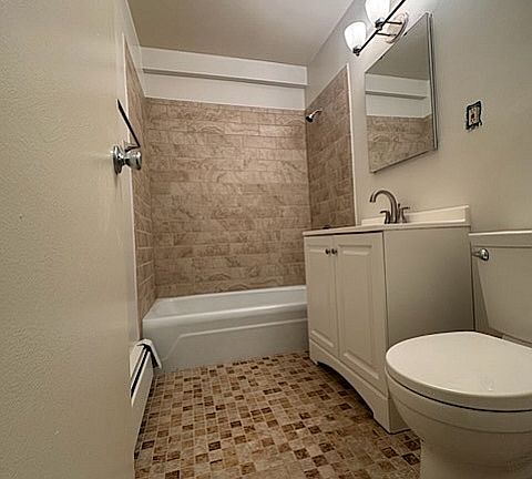 Fairleigh Arms Apt 2I bathroom