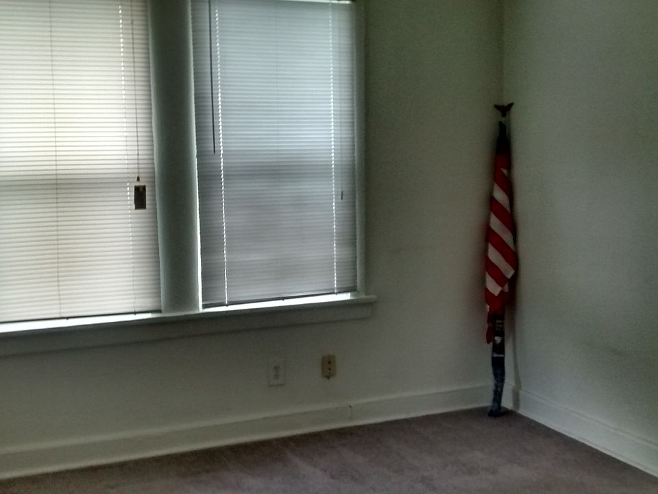 1st image of 7036 Glades Ave