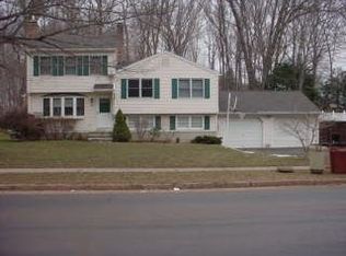 452 Sharon Dr, Cheshire, CT 06410