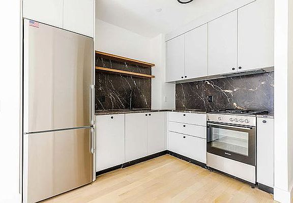 3rd image of 260 Gold St APT 1101