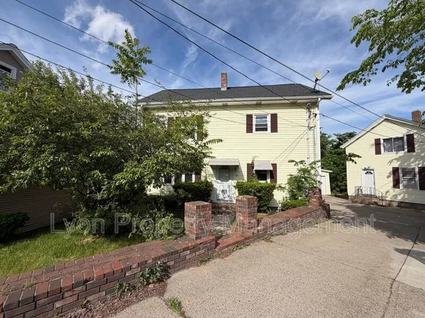 401 Broad St #403, Cumberland, RI 02864
