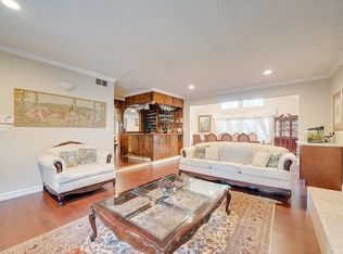 8505 Louise Ave, Northridge, CA 91325