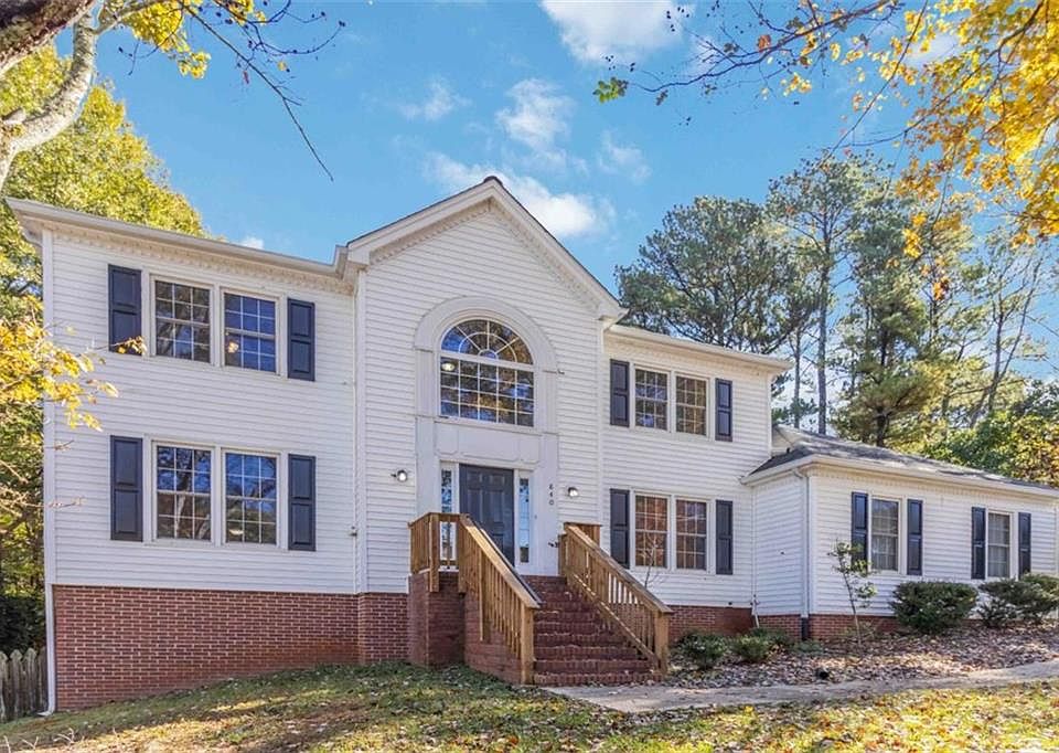 1st image of 840 Deer Oaks Dr