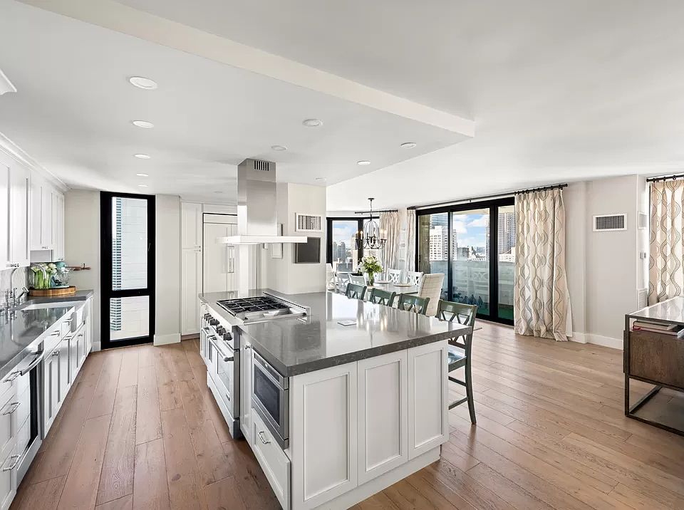 1st image of 44 W 62nd St #29BC