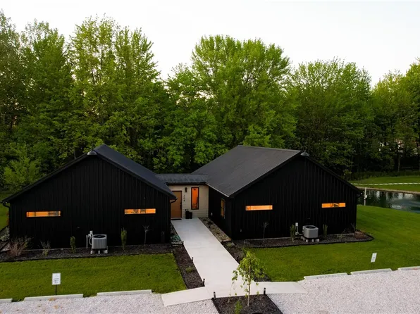 304 State Rd, Geneva, OH 44041