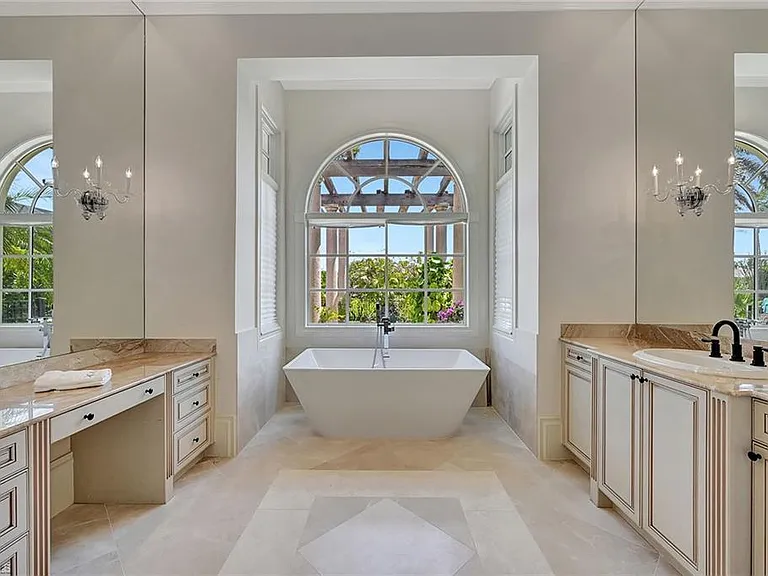 2052 Isla Vista Ln — Photo 21