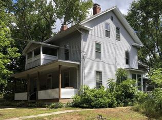 61 Gray St #1N, Amherst, MA 01002