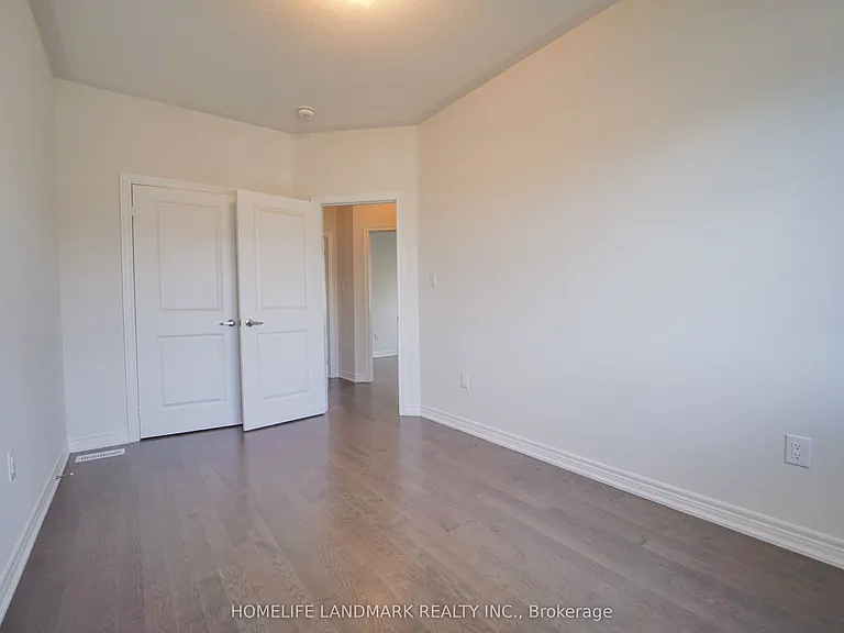 36 Thelma Dr — Photo 7