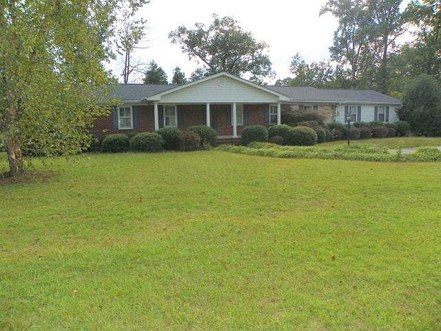 1st image of 1932 Carolina Cir