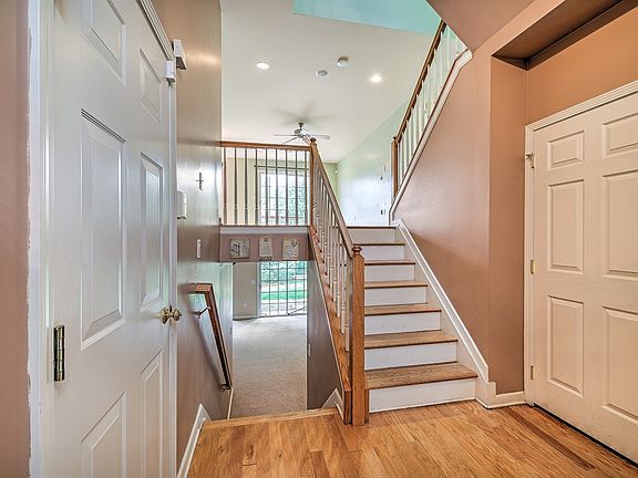 3rd image of 32 Hanna Ln #274