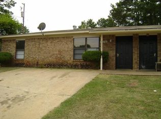 3011 Bernice St #B, Longview, TX 75604