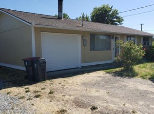 236 Mace Rd, Medford, OR 97501