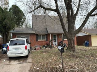 712 S Brookview Ln, Mustang, OK 73064