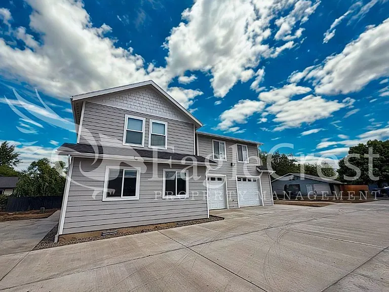 420 Ankeny St — Photo 5