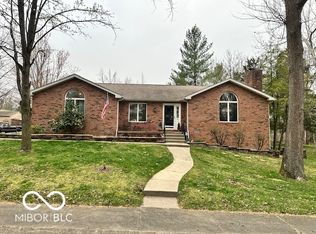 4136 Reece Ln, Columbus, IN 47201