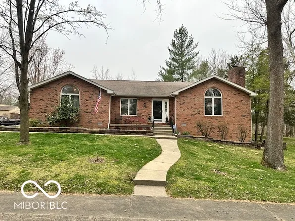 4136 Reece Ln, Columbus, IN 47201