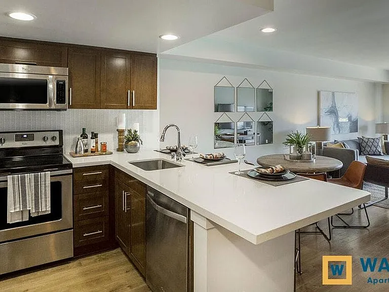 Wayfarer Apartments + Marina — Photo 61